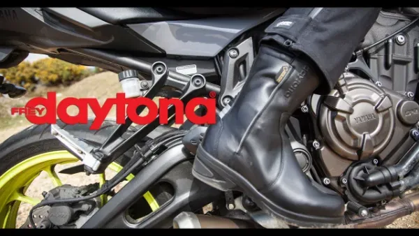 Video: Cizme & Ghete Moto Daytona